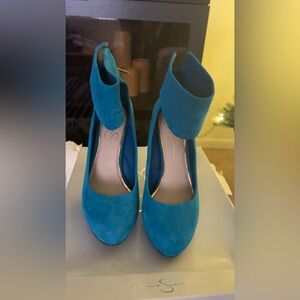 Women designer shoes